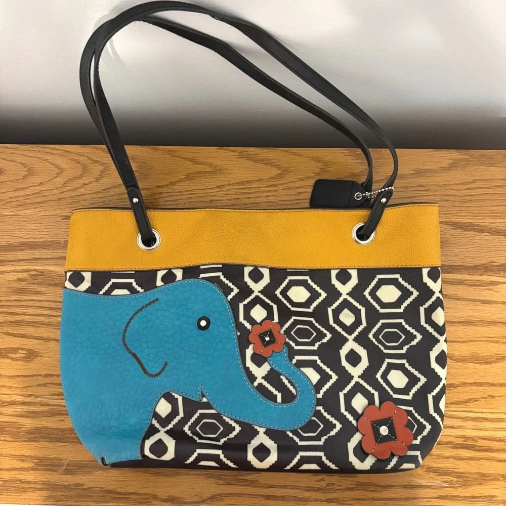Relic Women Black White Geometric Elephant Applique Yellow Trim Shoulder Tote